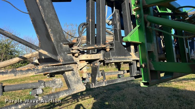 image for item ED2363 2013 John Deere 4730 sprayer