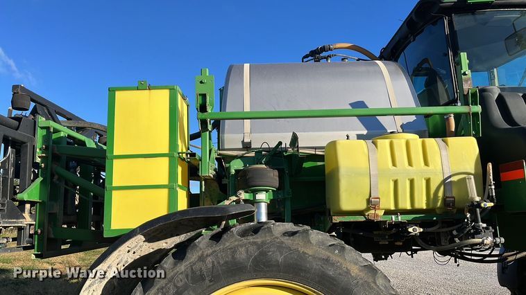 image for item ED2363 2013 John Deere 4730 sprayer