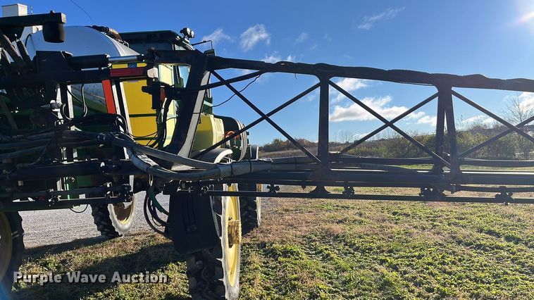 image for item ED2363 2013 John Deere 4730 sprayer