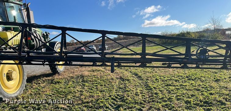 image for item ED2363 2013 John Deere 4730 sprayer
