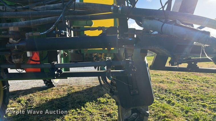 image for item ED2363 2013 John Deere 4730 sprayer