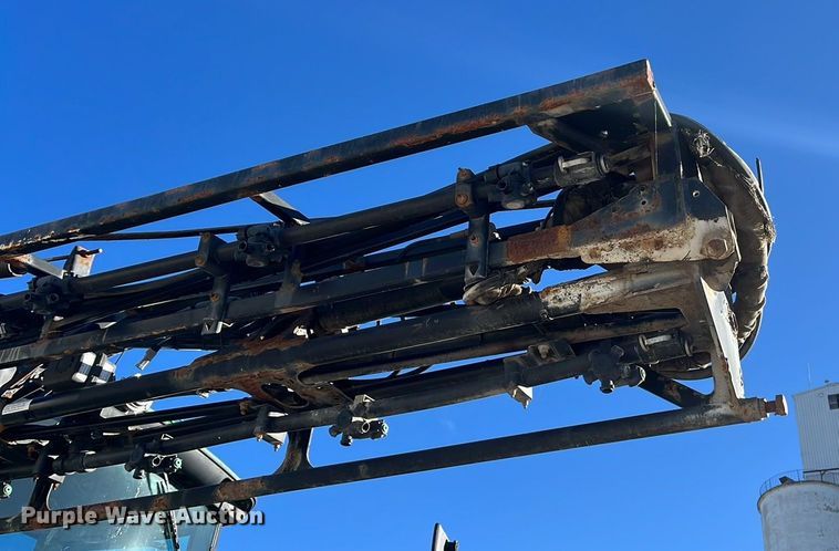 image for item ED2363 2013 John Deere 4730 sprayer