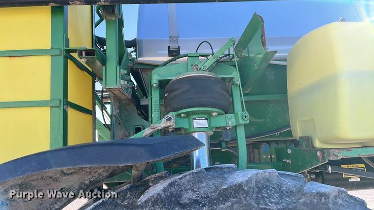 image for item ED2363 2013 John Deere 4730 sprayer
