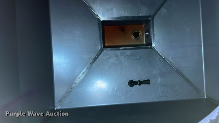 image for item ED2363 2013 John Deere 4730 sprayer