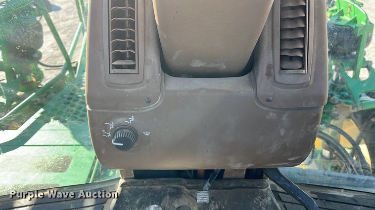 image for item ED2363 2013 John Deere 4730 sprayer