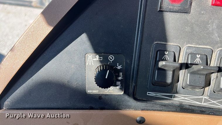 image for item ED2363 2013 John Deere 4730 sprayer