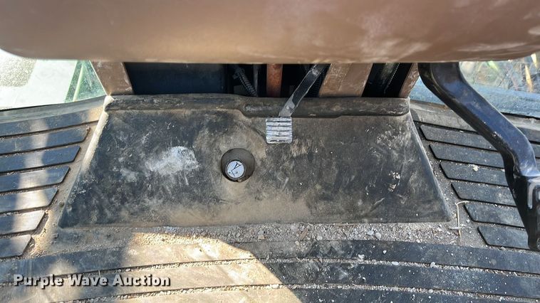 image for item ED2363 2013 John Deere 4730 sprayer