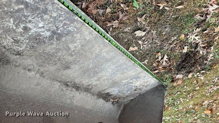 image for item ED2388 Case 990 tractor