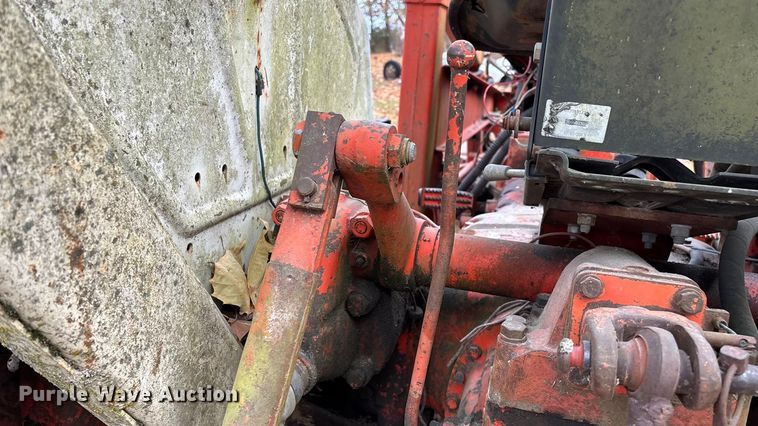 image for item ED2388 Case 990 tractor