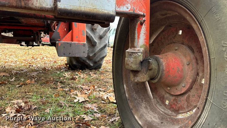 image for item ED2388 Case 990 tractor