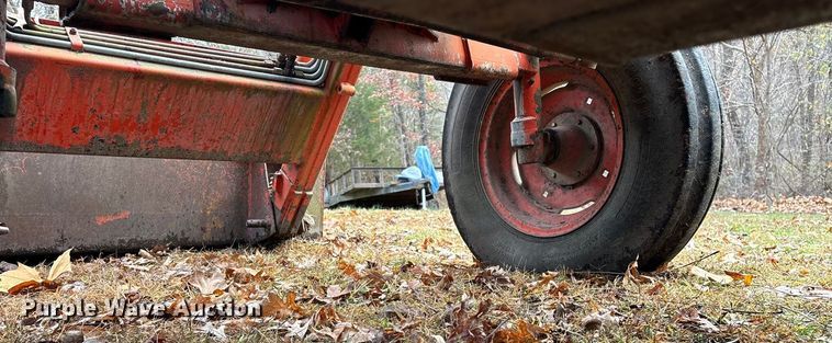 image for item ED2388 Case 990 tractor