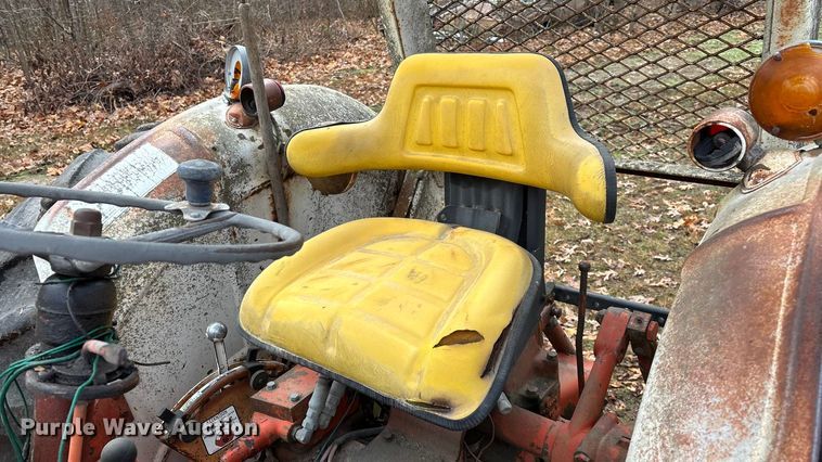 image for item ED2388 Case 990 tractor