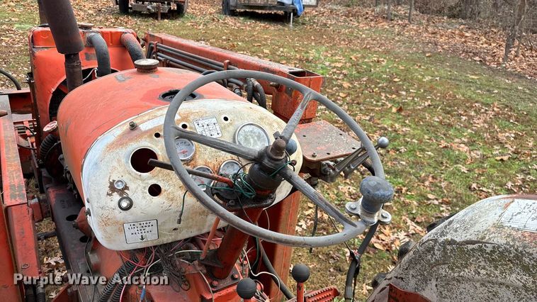 image for item ED2388 Case 990 tractor