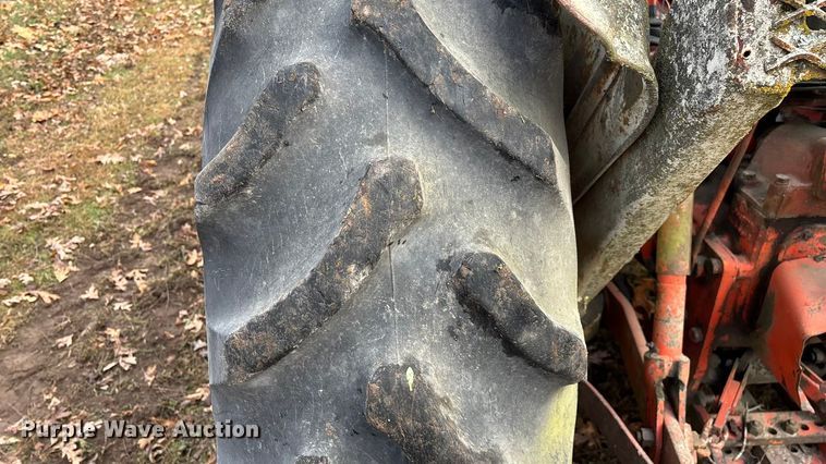 image for item ED2388 Case 990 tractor