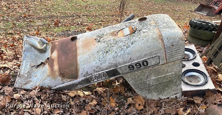 image for item ED2388 Case 990 tractor