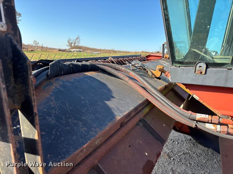 image for item ED2394 Hesston 8400 swather / windrower