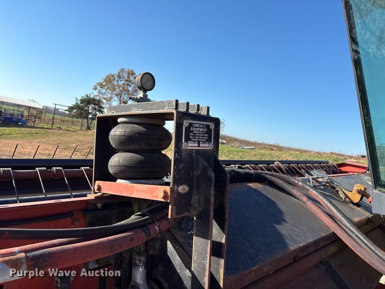 image for item ED2394 Hesston 8400 swather / windrower