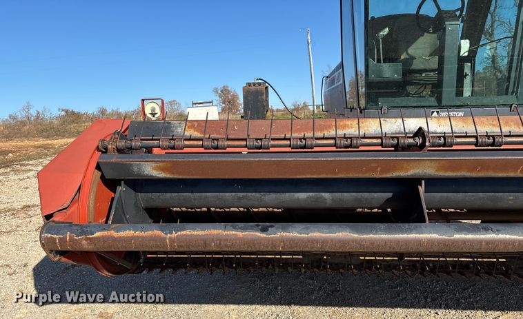 image for item ED2394 Hesston 8400 swather / windrower