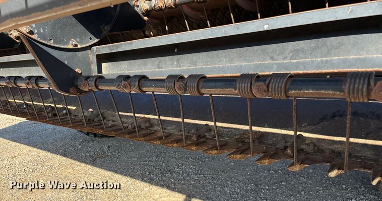 image for item ED2394 Hesston 8400 swather / windrower