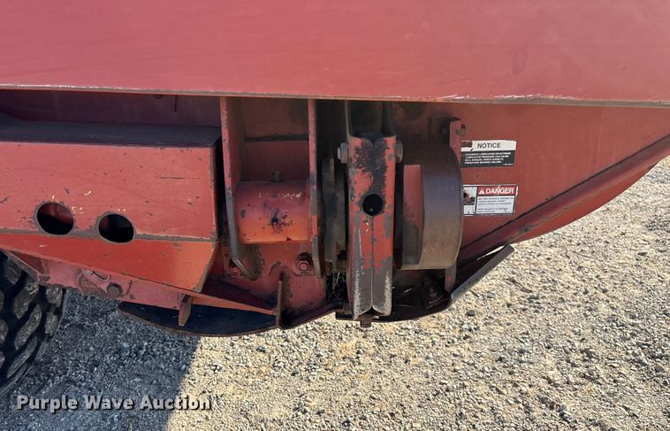 image for item ED2394 Hesston 8400 swather / windrower