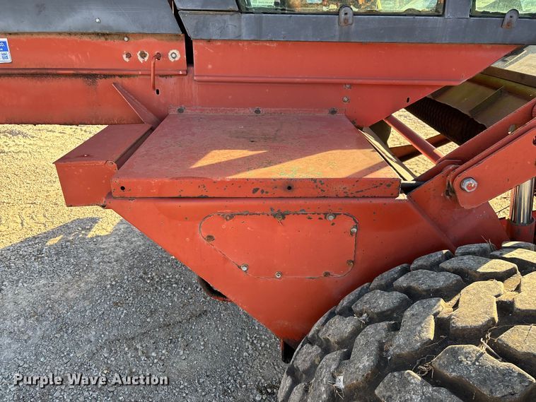 image for item ED2394 Hesston 8400 swather / windrower