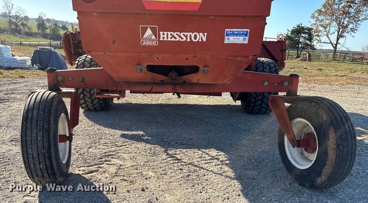 image for item ED2394 Hesston 8400 swather / windrower