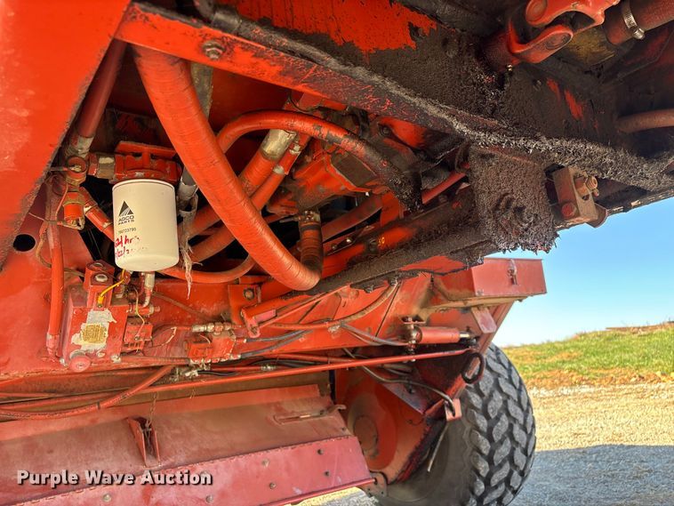 image for item ED2394 Hesston 8400 swather / windrower