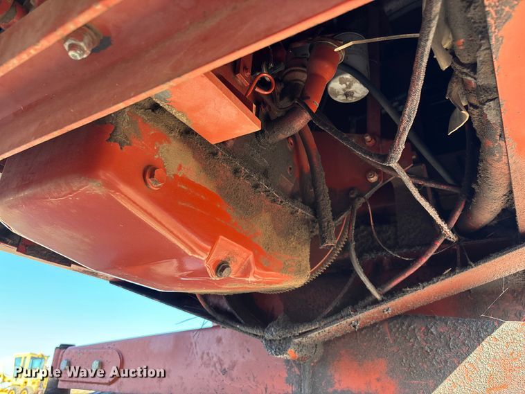 image for item ED2394 Hesston 8400 swather / windrower