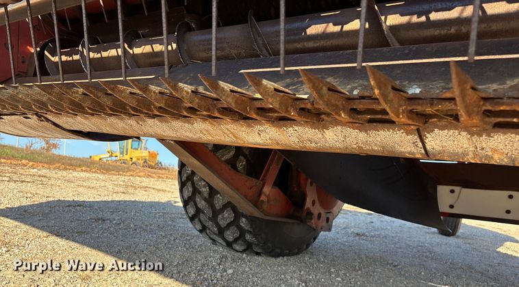 image for item ED2394 Hesston 8400 swather / windrower