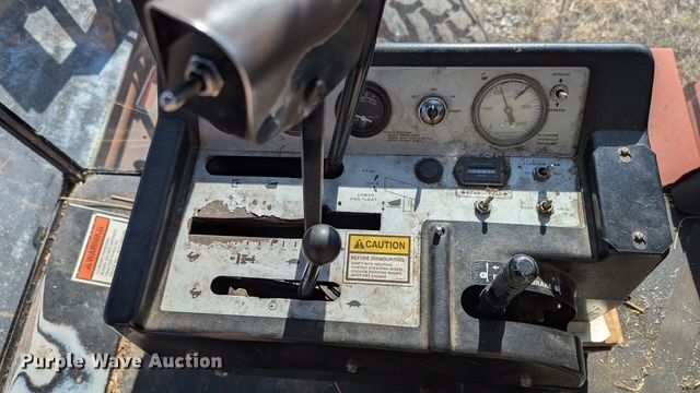 image for item ED2394 Hesston 8400 swather / windrower