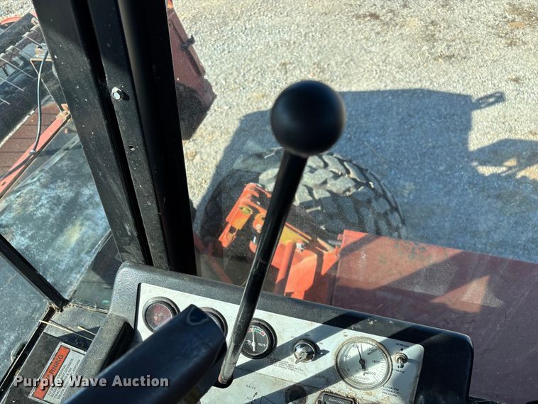 image for item ED2394 Hesston 8400 swather / windrower