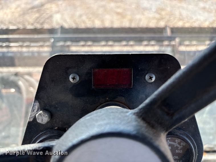 image for item ED2394 Hesston 8400 swather / windrower