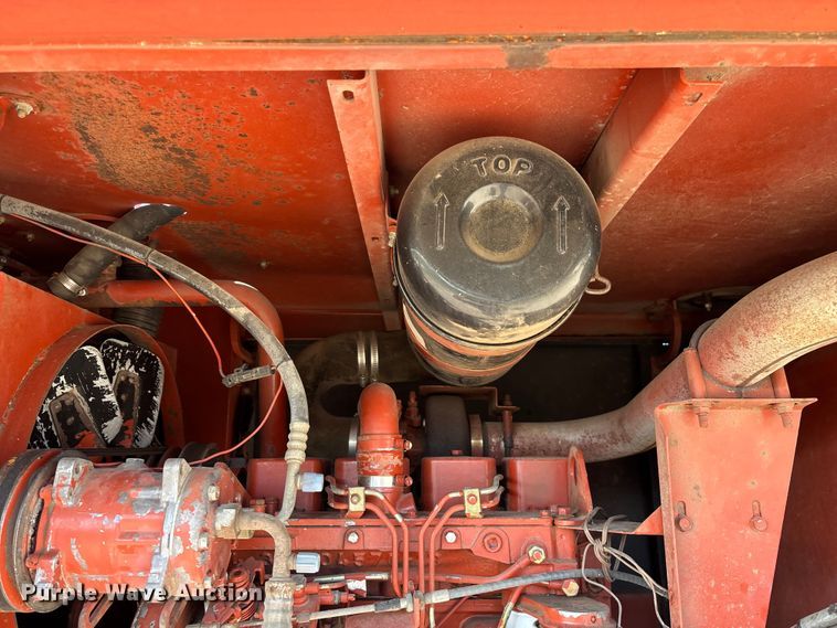 image for item ED2394 Hesston 8400 swather / windrower