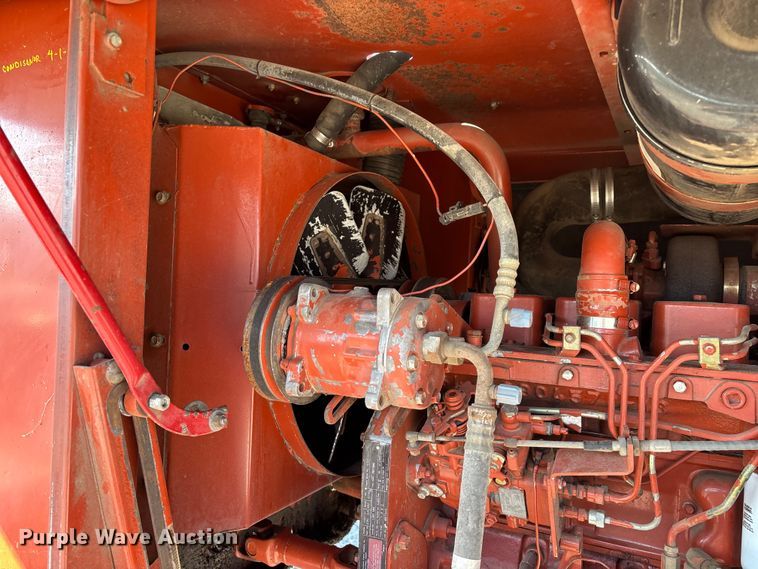 image for item ED2394 Hesston 8400 swather / windrower