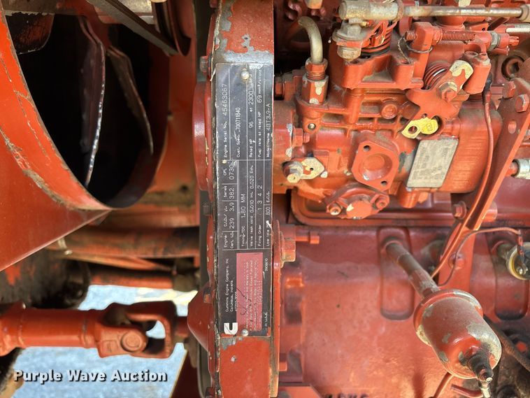 image for item ED2394 Hesston 8400 swather / windrower