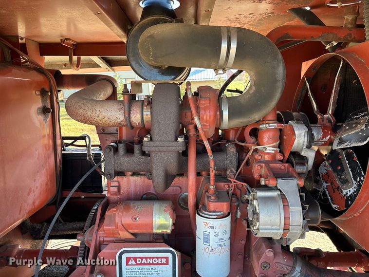 image for item ED2394 Hesston 8400 swather / windrower