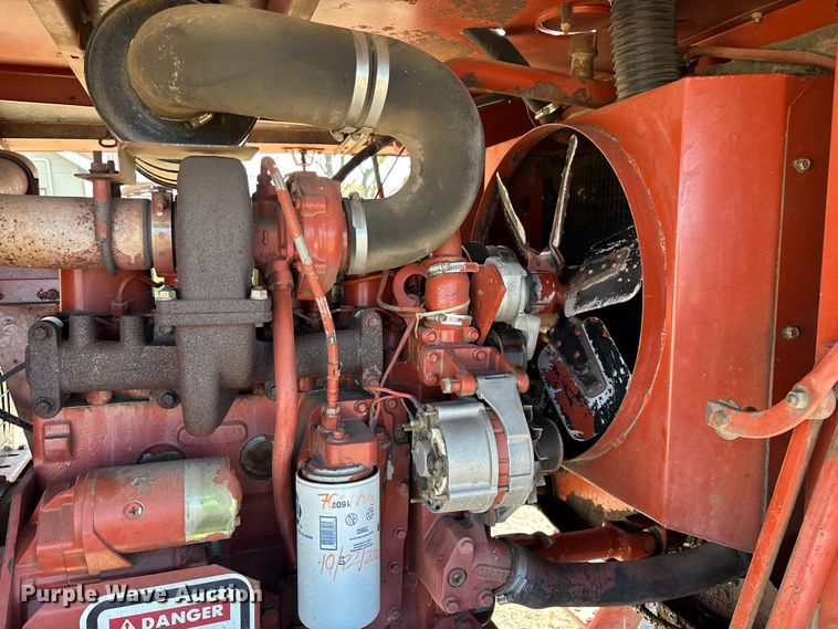 image for item ED2394 Hesston 8400 swather / windrower