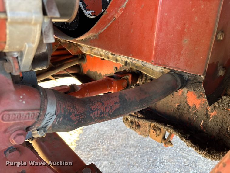 image for item ED2394 Hesston 8400 swather / windrower