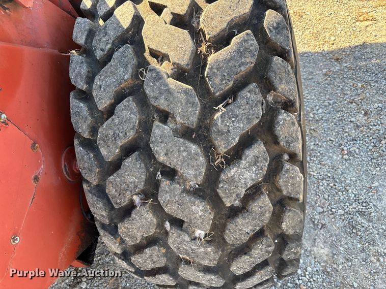 image for item ED2394 Hesston 8400 swather / windrower