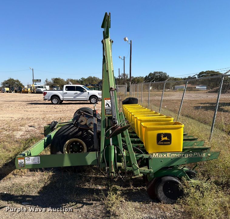 image for item ED4991 John Deere 1780 planter