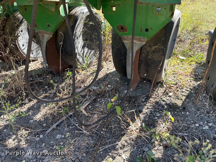 image for item ED4991 John Deere 1780 planter