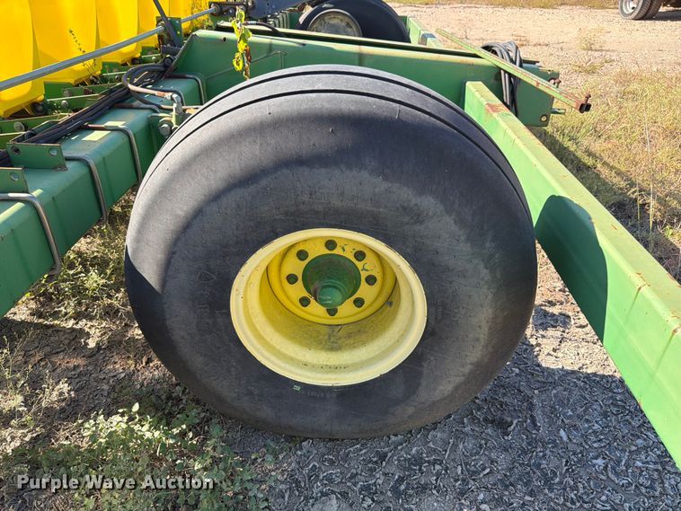 image for item ED4991 John Deere 1780 planter