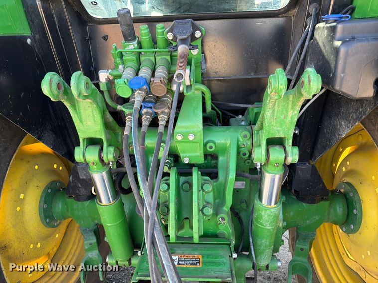 image for item ED5000 2022 John Deere 5115M MFWD tractor