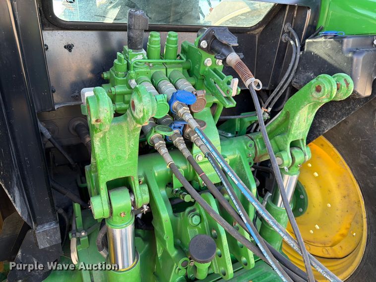 image for item ED5000 2022 John Deere 5115M MFWD tractor