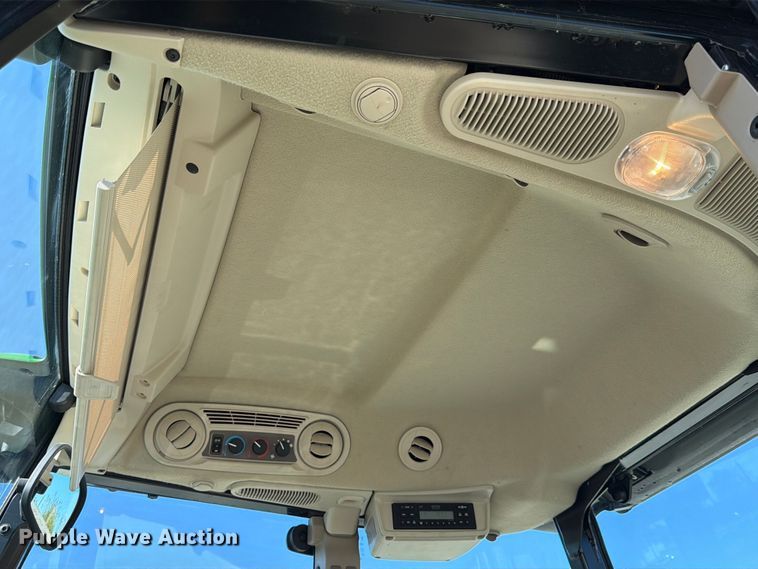 image for item ED5000 2022 John Deere 5115M MFWD tractor