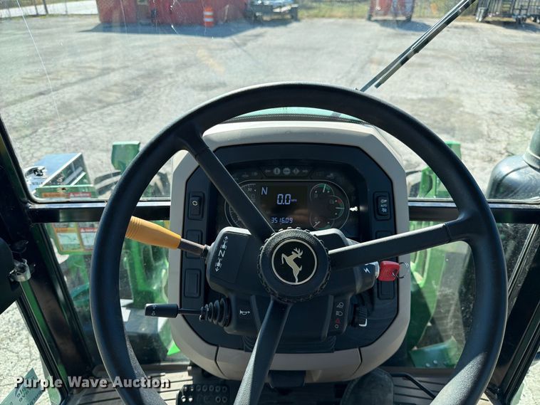 image for item ED5000 2022 John Deere 5115M MFWD tractor