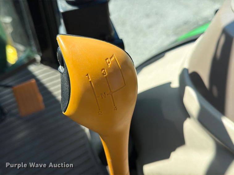 image for item ED5000 2022 John Deere 5115M MFWD tractor