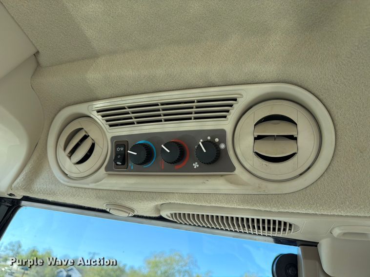 image for item ED5000 2022 John Deere 5115M MFWD tractor