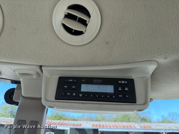 image for item ED5000 2022 John Deere 5115M MFWD tractor