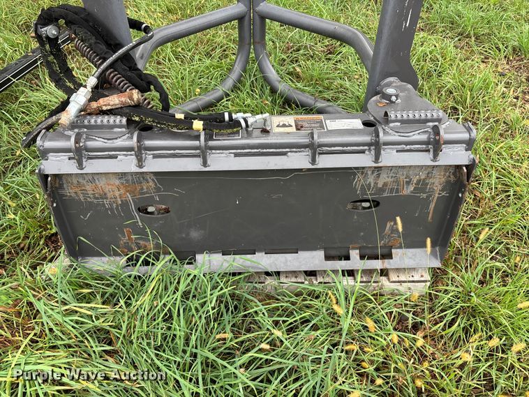 image for item EE4120 2019 CNH bale grabber